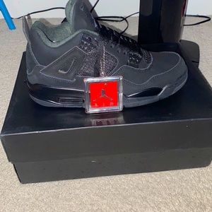 Black cat 4’s🐈‍⬛